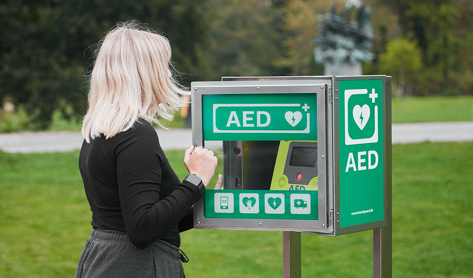 AED cabinet with easy access